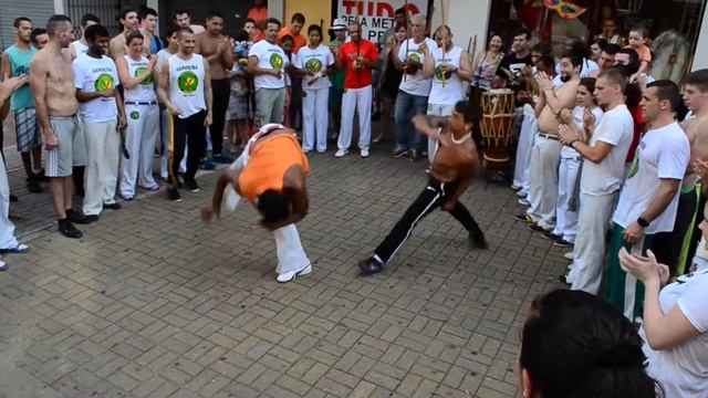 EU SOU CAPOEIRA 2015 - XVI Encontro Internacional - Grupo Senzala - Mestre Elias смотреть онлайн