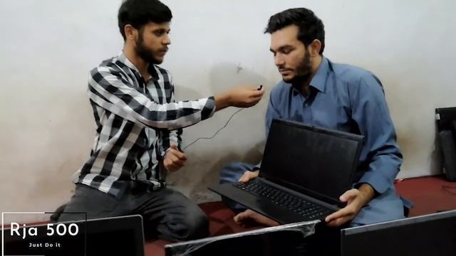 Low Budget Laptops in Pakistan | Sunday Laptop Bazzar | Rja 500 смотреть онлайн