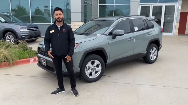 Feature Friday - 2020 Toyota RAV4 - Dynamic Radar Cruise Control смотреть онлайн