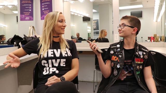 NITA STRAUSS of ALICE COOPER Band: Love for the Fans & the Metal Community смотреть онлайн
