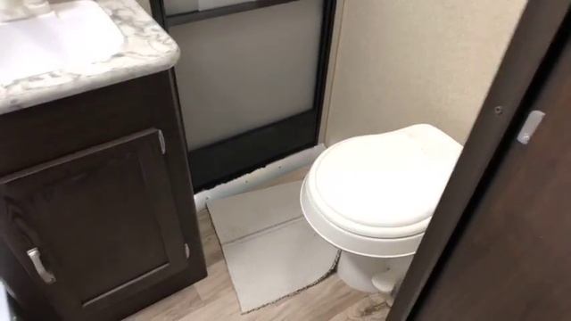 2019 Keystone 303 BH Tulsa, Broken Arrow, Owasso, Bixby, Green Country, OK R4544 смотреть онлайн