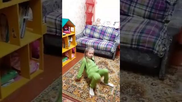 Наш обзор детского костюма в танцах. Ссылка на интернет магазин в описании. смотреть онлайн