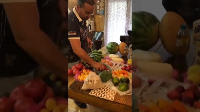 Обзор цен и продуктов с базара в Тбилиси! смотреть онлайн