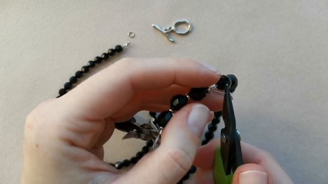 Делаю длинные бусы. Своими руками. Handmade. Beads. смотреть онлайн