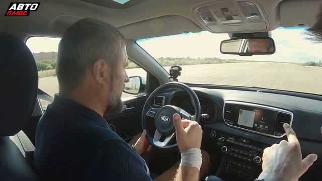 Kia Sportage - стоит ли переплачивать за комплектацию и полный привод?! смотреть онлайн