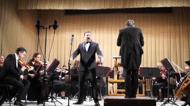 Koncert w filharmonii, 5 lutego смотреть онлайн