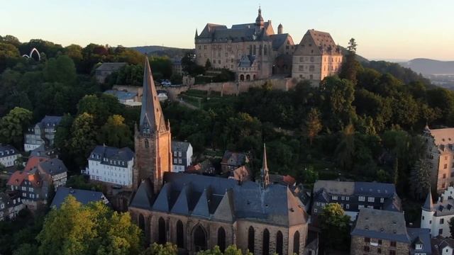 اليوم رحلة مع سوسن من المانيا وزيارة مركز التجميل وجوله بمدينة ماربورك | نور حسن смотреть онлайн