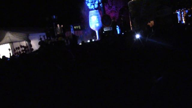 Праздник Божоле Нуво 2015. Вскрытие символической бочки смотреть онлайн