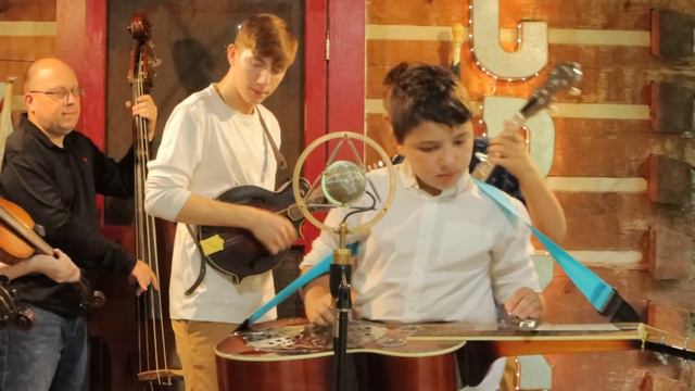 I'll Fly Away - Cotton Pickin Kids смотреть онлайн