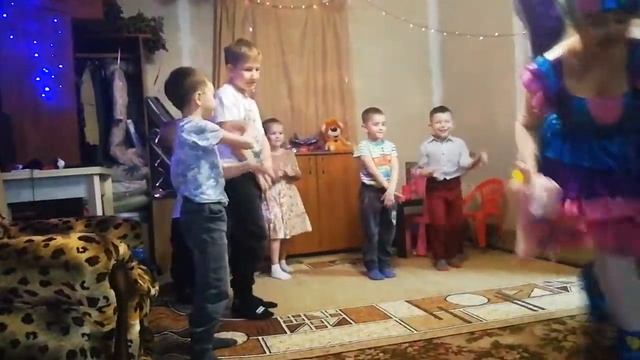 Конкурсы детям на празднике смотреть онлайн