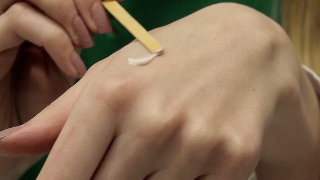 Восстанавляющий сильноувлажняющий крем для нормальной и сухой кожи Frais Monde смотреть онлайн