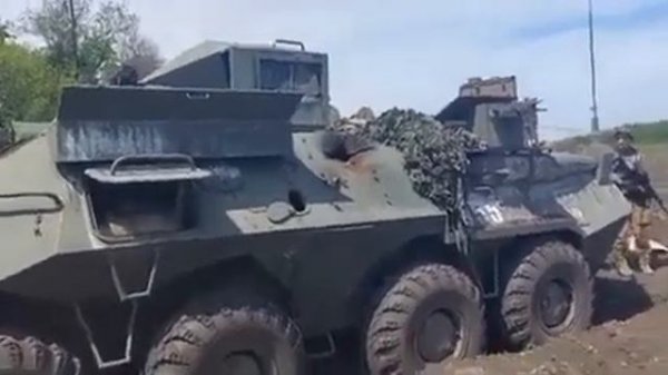 Rare trophy for Ukraine Army: R-149MA1 (Р-148МА1) command post carrier based on BTR80 (К1Ш1 шасси)