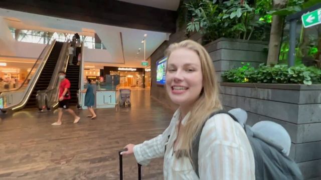 Inside SINGAPORE CHANGI AIRPORT - 12 Hour Layover