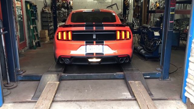 2016 Ford Mustang GT350 5.2L V8 DUAL EXHAUST w/ RESONATOR DELETE! смотреть онлайн