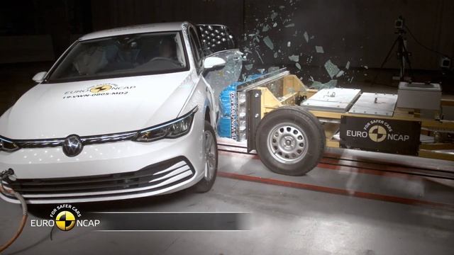 Golf 2 vs Golf 8 CrashTest | Everything was better before? смотреть онлайн