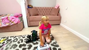 МАМА  против ПАПЫ. ПЛАТЬЕ  к  ДНЮ РОЖДЕНИЯ.