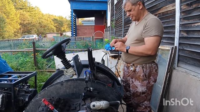 8.09.2023 Хабаровский край.Советская Гавань. Ремонт вездехода "Литл". монтаж проводки. смотреть онлайн
