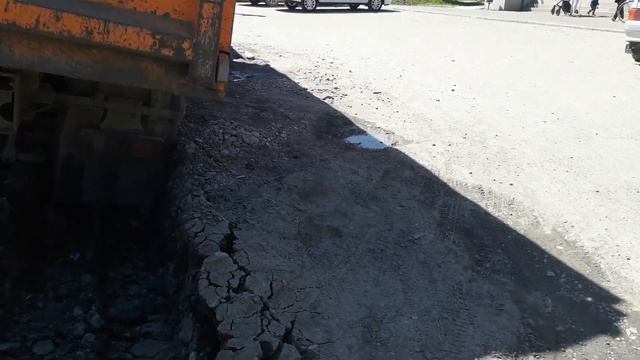 #ОПР КБР. Майский. 07.04.20. В центре города провалился самосвал. смотреть онлайн