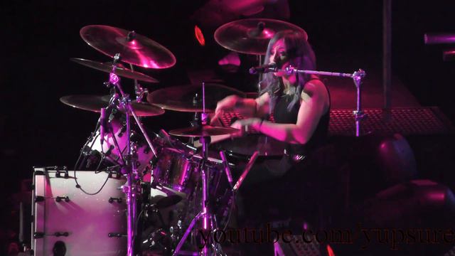 Skillet - Feel Invincible - Live 4K HD (Winterfest 2018) смотреть онлайн