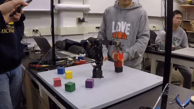 Robot manipulator - Stack ‘em high! (task 4) смотреть онлайн