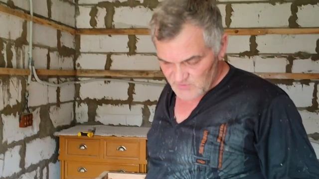 Короб вместо погреба/Заделали дыру в полу/Столбы для винограда смотреть онлайн