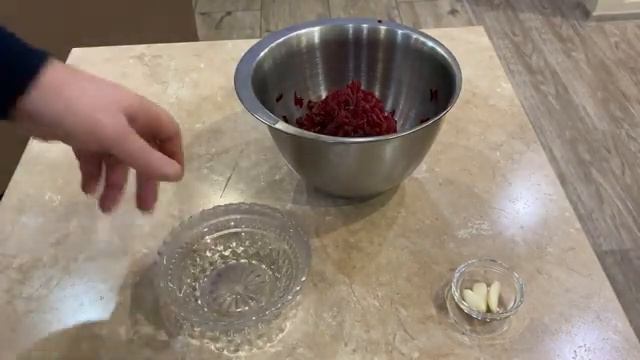 Съедят за минуту! Новый салат из Свеклы и Фасоли !!! смотреть онлайн