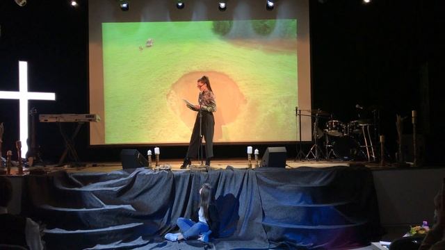 Спектакль смотреть онлайн