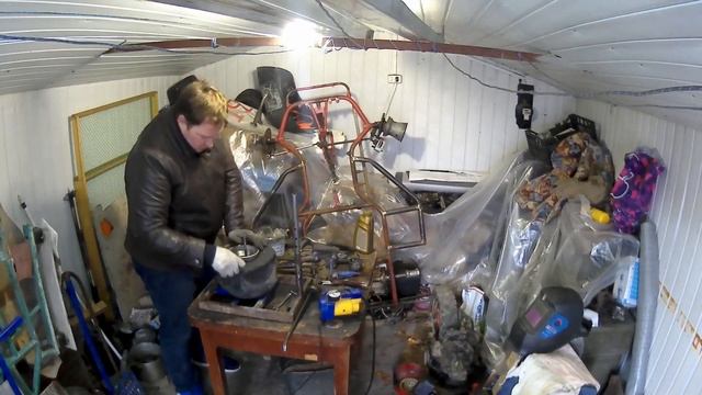 БЕСПЛАТНЫЙ ШИНОМОНТАЖ своими руками #бортировкаколеса #Каксменитьпокрышкудома #нахаляву #бесплатно смотреть онлайн