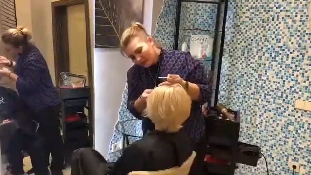 Стрижки и окрашивание волос в Бьюти Парк смотреть онлайн