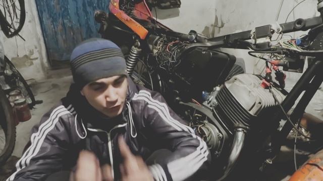 JAWA СЛОМАЛАСЬ ПАЦАНЫ / 2.0 смотреть онлайн