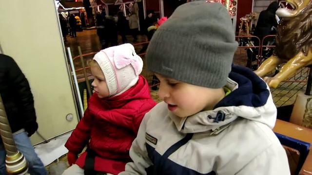 ГОЛОВНА ЯЛИНКА КРАЇНИ. КИЇВ СОФІЇВСЬКА ПЛОЩА. НАПЕРЕДОДНІ НОВОГО 2017 РОКУ. смотреть онлайн