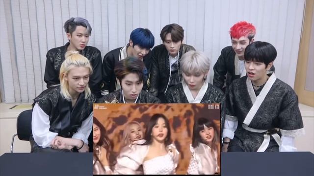 Stray kids react to nmixx tank performance смотреть онлайн
