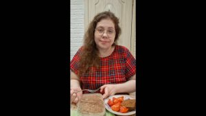 Мукбанг Лоточек холодца и Помидорка/У дочи Днюха