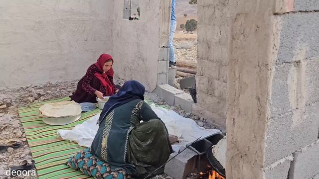 A Helping Hand, a Loving Heart: The Devotion of a Generous Groom in the Nomadic Community смотреть онлайн