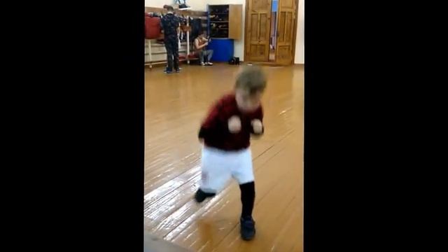 ?PETROVICH'SGYM? Малыш 5лет. Бокс смотреть онлайн