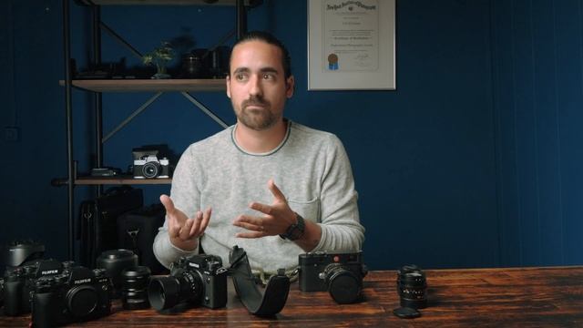 Leica M vs Fujifilm X - which is best? смотреть онлайн