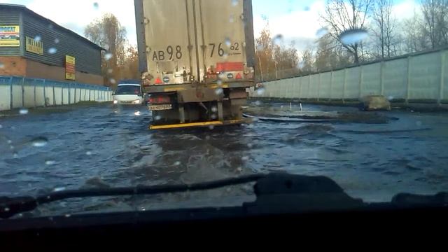 Потоп на транспортной улице смотреть онлайн