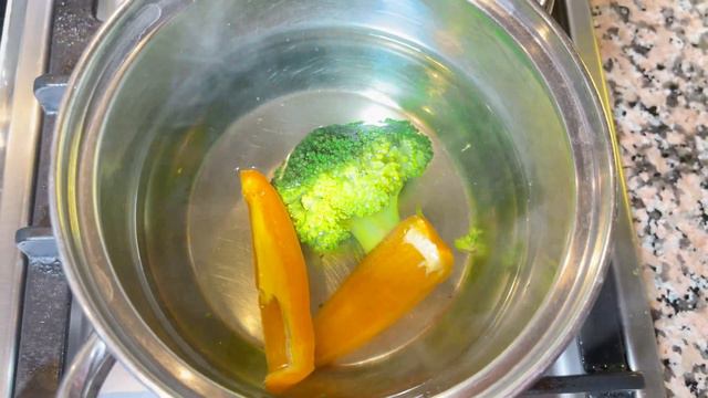 Vegan Day Challenge! Cute and funny dog video. смотреть онлайн