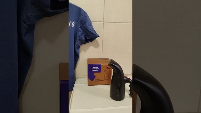 Отгладил футболку отпаривателем Kitfort KT-964 смотреть онлайн