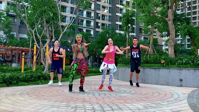 Baila Conmigo (Moomba Trap) | Zumba® ZIN 69 | Michelle Vo and Friends | ZUMBA | Dance Fitness смотреть онлайн