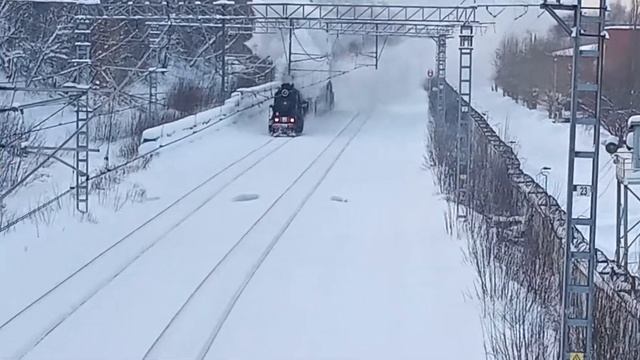 Паровозы Л-4372, Еа-3113, январь 2020, туристический поезд, г Пермь 3 января 2022 г. смотреть онлайн