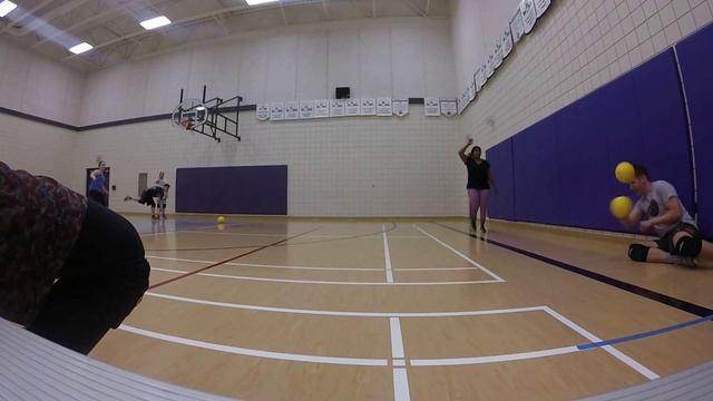 Dodgeball - Nick makes a block, dodge, and catch all at once смотреть онлайн