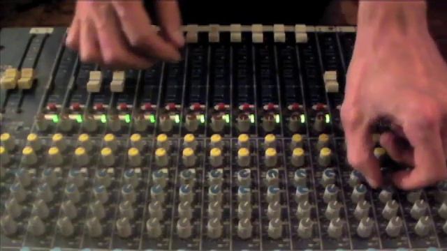 Hornsman Coyote + Mikkim + Vikkly = Unity Dub! (2) смотреть онлайн
