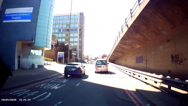 Van vs Car смотреть онлайн