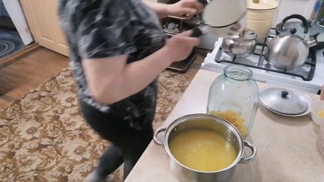 ШЕСТЬ ЛИТРОВ НАПИТКА ИЗ ДВУХ АПЕЛЬСИНОВ И ОДНОГО ЛИМОНА?... смотреть онлайн