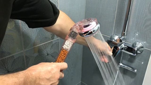 Лейка с турмалином в душ для мягких волос и гладкой кожи. смотреть онлайн
