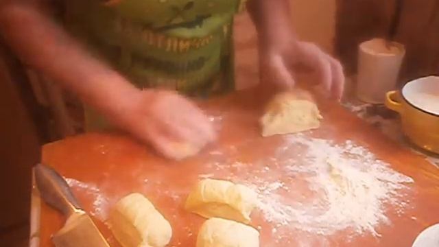 Сладкие пирожки из быстрого дрожжевого теста смотреть онлайн