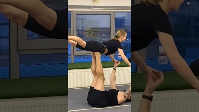 Парно-групова Акробатика смотреть онлайн