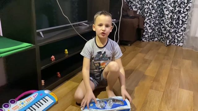 Как починить машинку ? Игрушки, и как их починить - расскажет Макар. Сделать своими руками, творить смотреть онлайн