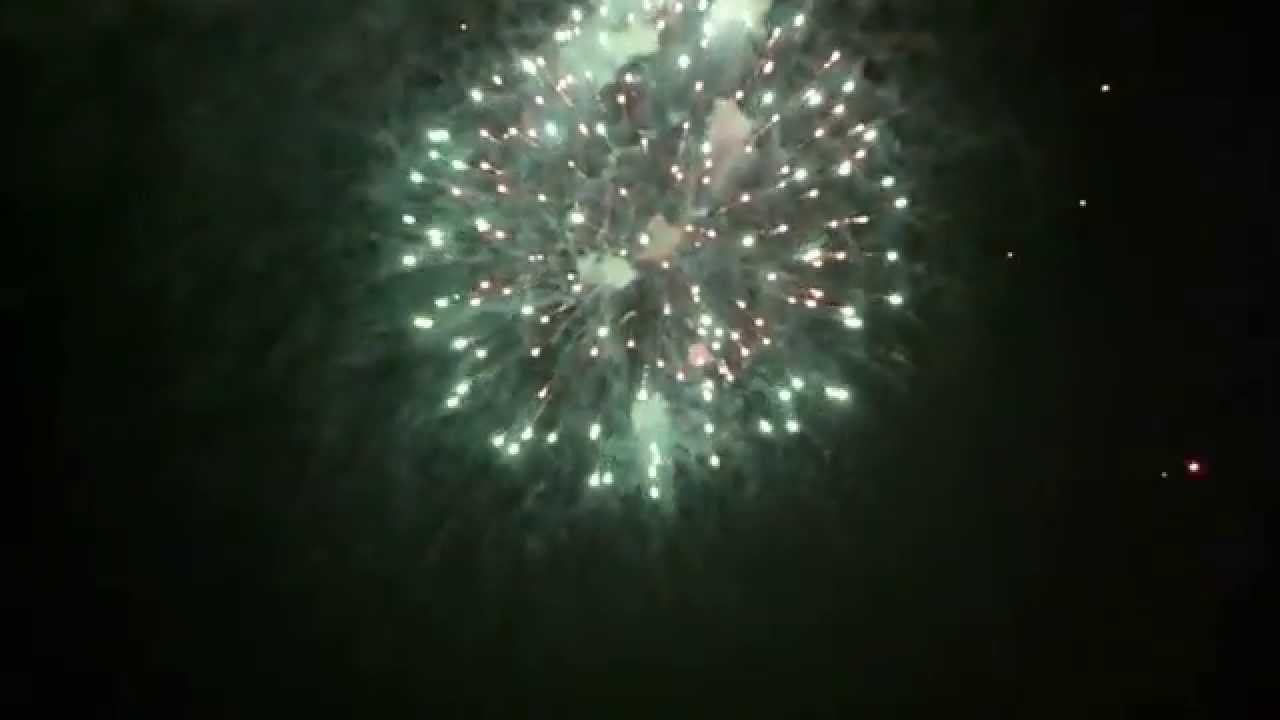 Салют_Фейерверк от компании Яркие огни смотреть онлайн